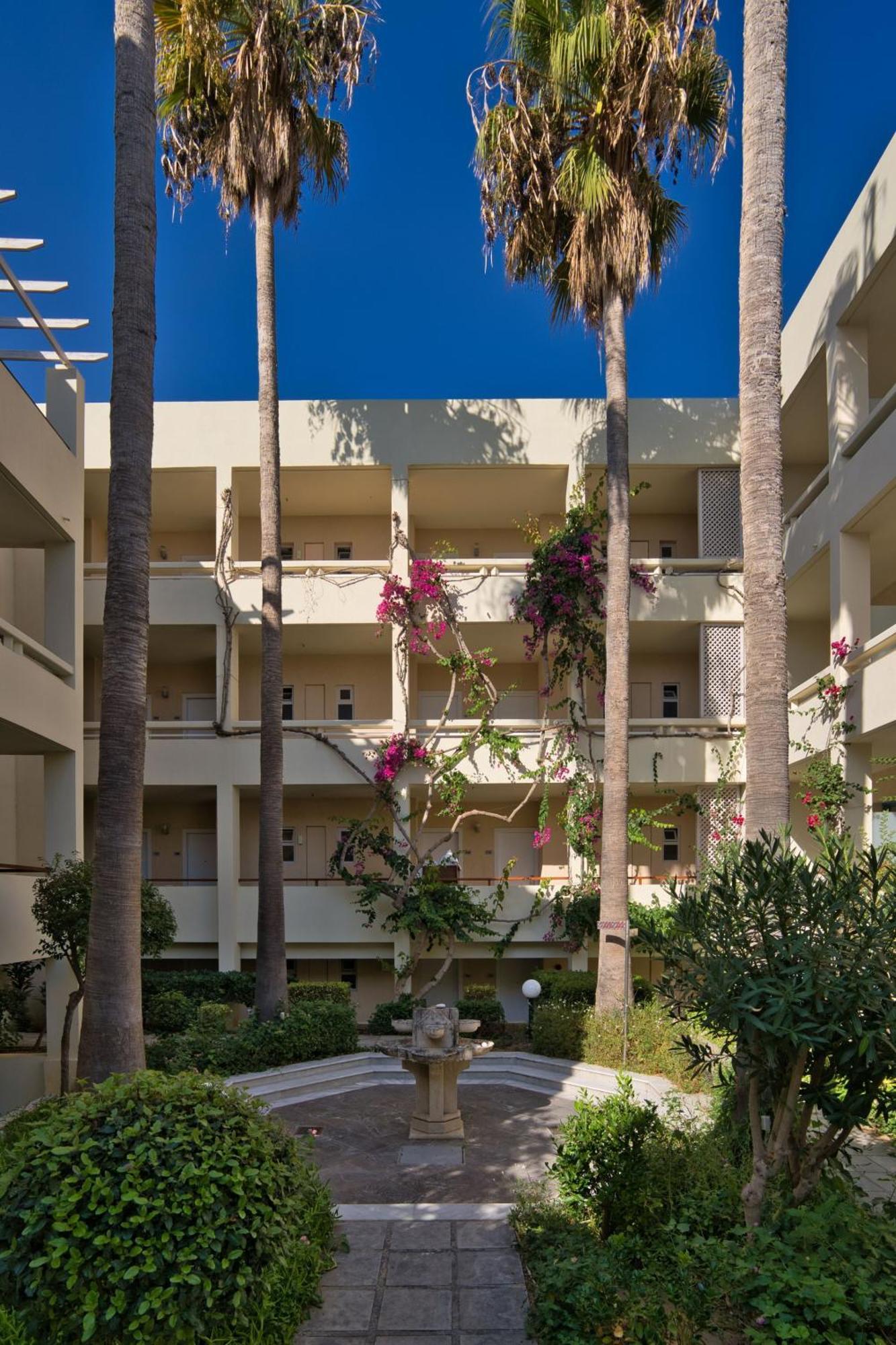 Pearl Hotel 4*